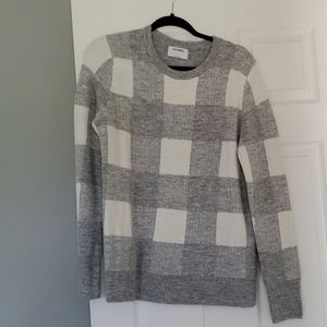Old Navy women's plaid sweater